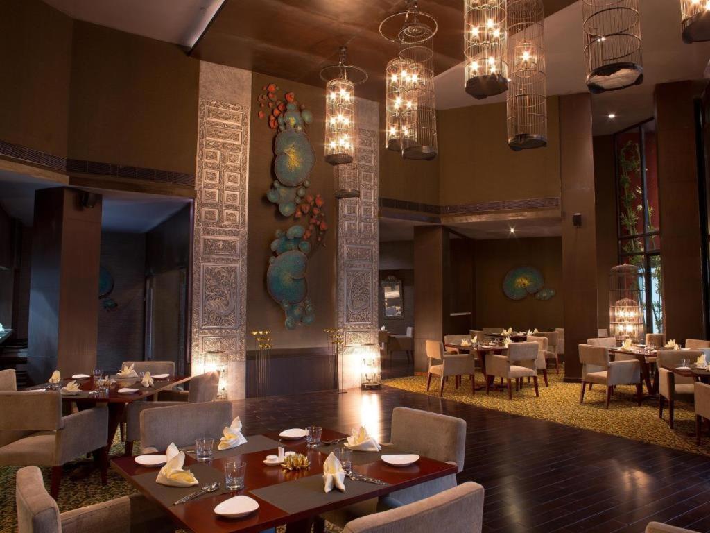 Clarion Hotel President Chennai Esterno foto