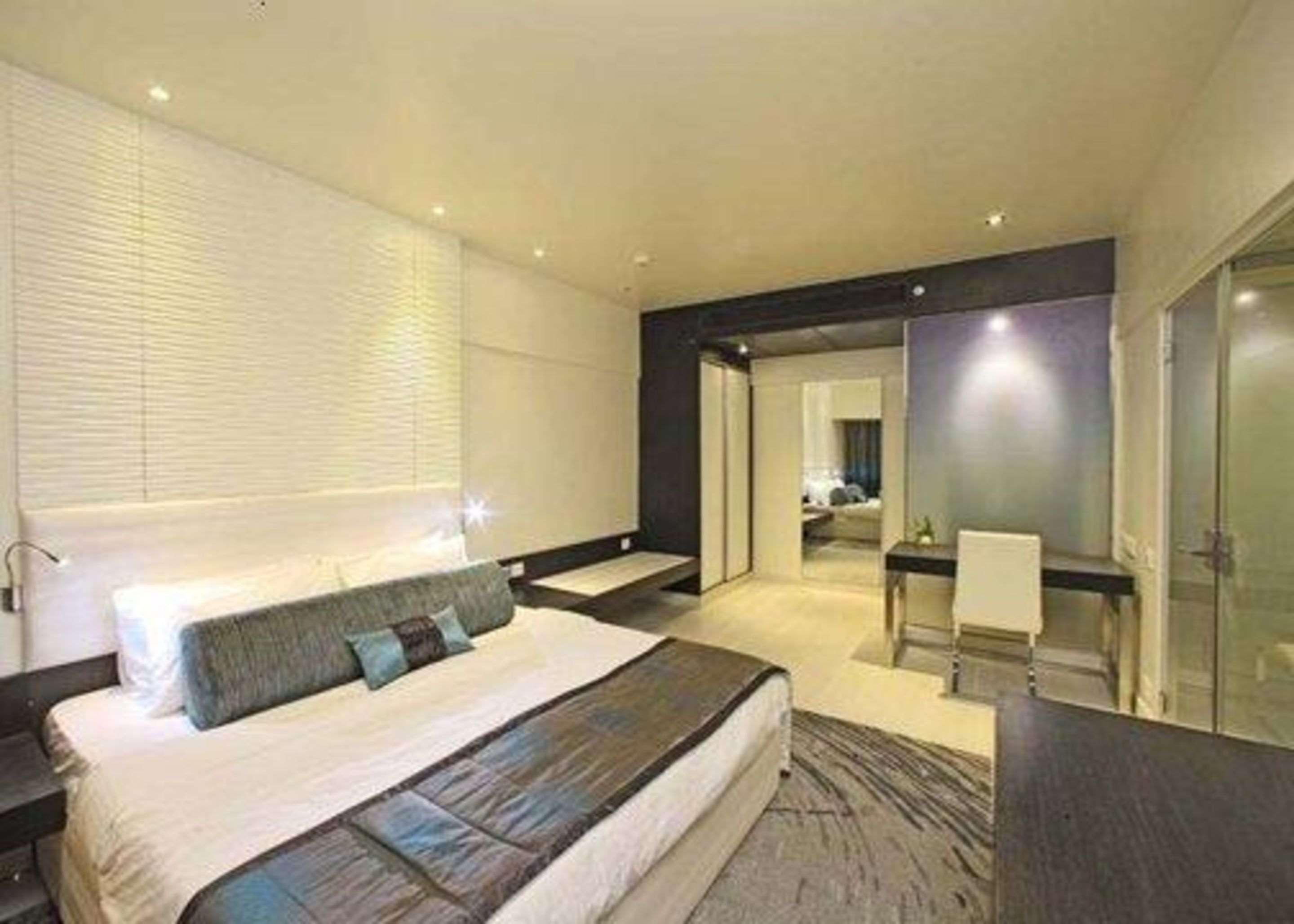 Clarion Hotel President Chennai Esterno foto
