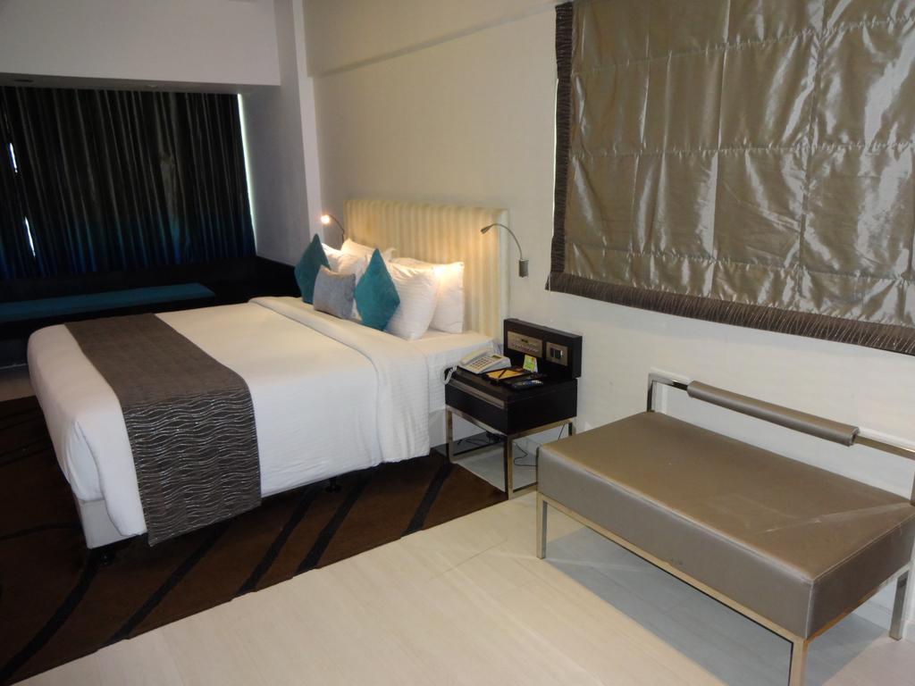 Clarion Hotel President Chennai Esterno foto