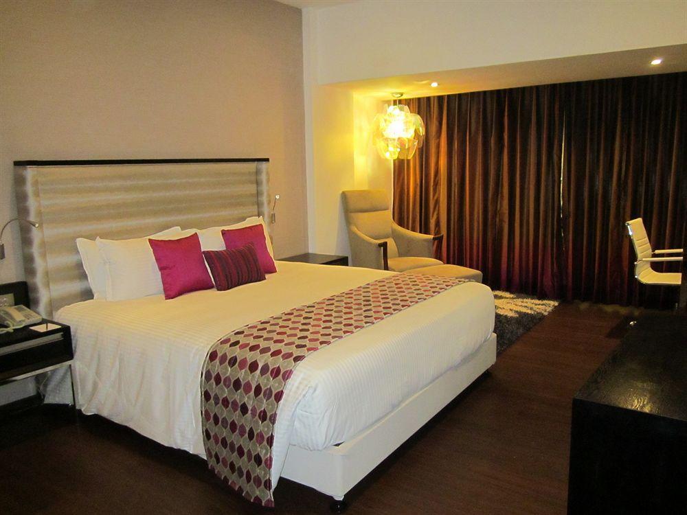Clarion Hotel President Chennai Esterno foto